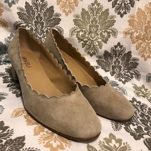 🌟Vaneli like new tan suede heels size 8m🌟
